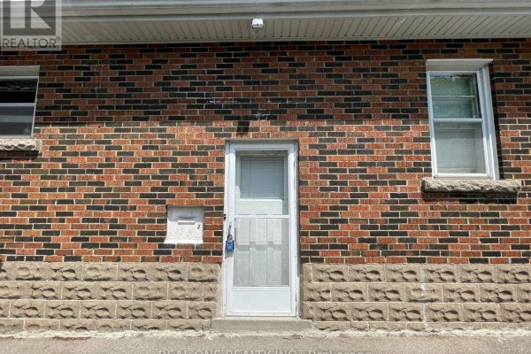 Bedroom 4 - 35 Bowman (a) Street, Hamilton, ON L8S2T4 Photo 4
