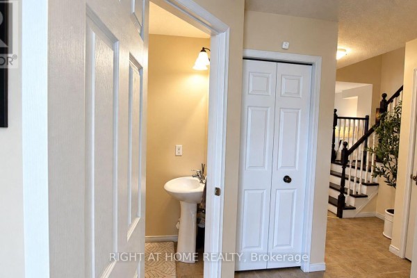 35 Chantilly Street, Kitchener, ON N2R1V7 Photo 3