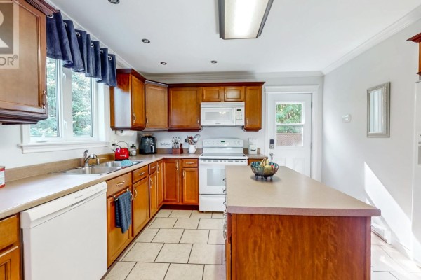Hobby room - 35 Chaytors Road, Conception Bay South, NL A1W4G3 Photo 4
