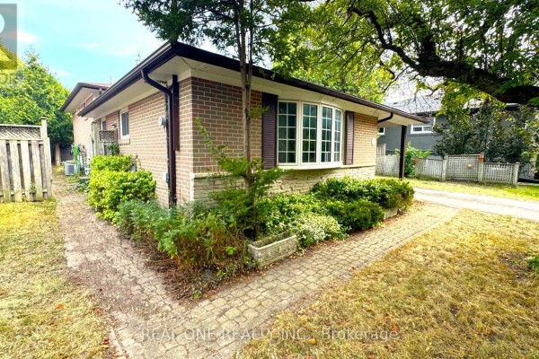 35 Corning Road, Toronto, ON, photo 3
