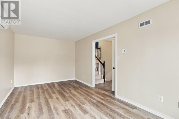 Laundry room - 35 Ellesmere Avenue, Paradise, NL A1L1E8 Photo 5