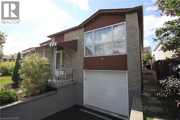 35 Garden Crescent, Hamilton, ON, photo 2
