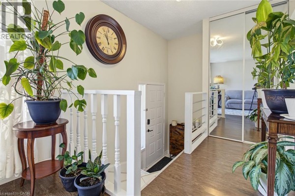 Bedroom - 35 Garden Crescent, Hamilton, ON L8V4T3 Photo 5