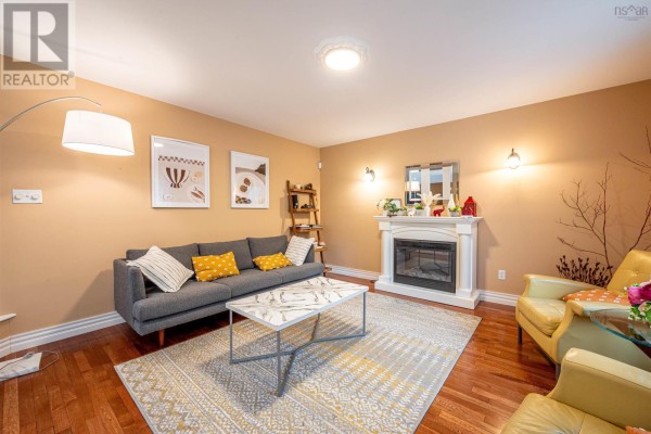 4pc Ensuite bath - 35 Granter Road, Bedford, NS B4B2C5 Photo 5