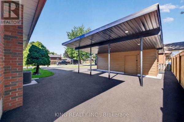 Kitchen - 35 Hewko Street, St  Catharines, ON L2N2E5 Photo 5