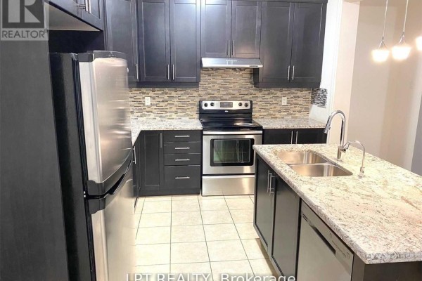 Family room - 35 Humberstone Crescent, Brampton, ON L7A4C2 Photo 4