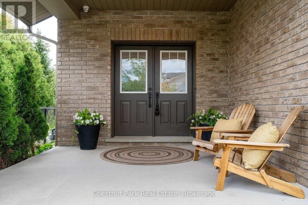 Eating area - 35 Kayla Crescent, Collingwood, ON L9Y5K9 Photo 4