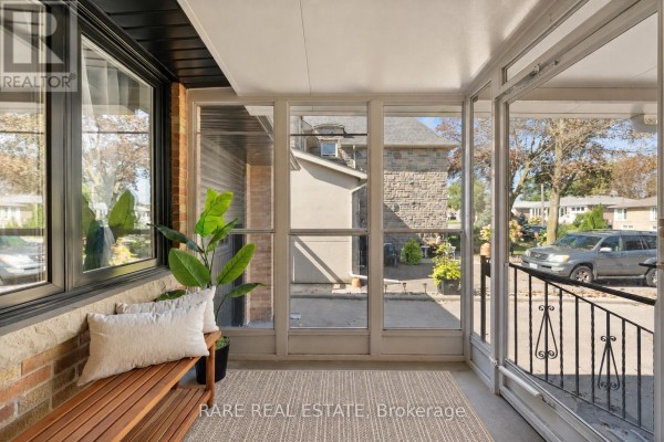 35 Kennard Avenue, Toronto, ON M3H4M2 Photo 3