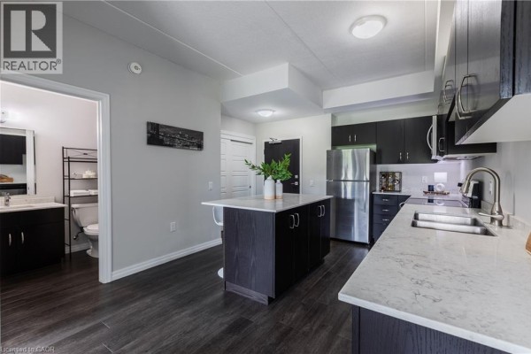 35 Kingsbury Square Unit# 202, Guelph, ON, photo 3