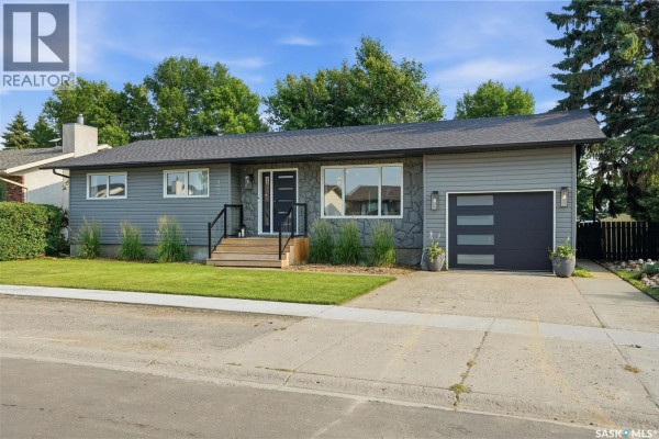 Living room - 35 Kipling Avenue, Southey, SK S0G4P0 Photo 2