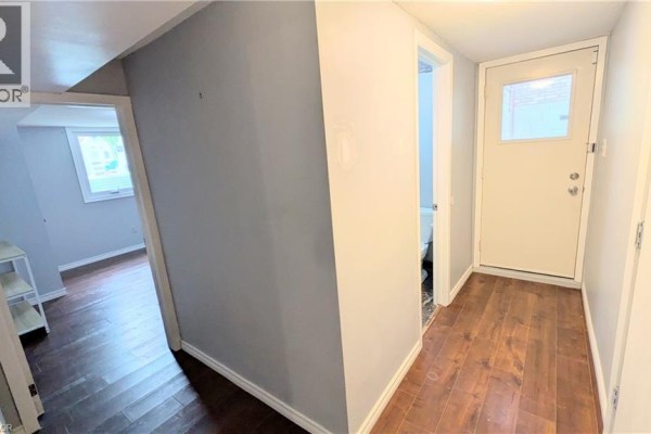 4pc Bathroom - 35 Leaway Avenue Unit# Basement, Hamilton, ON L8W1S7 Photo 2