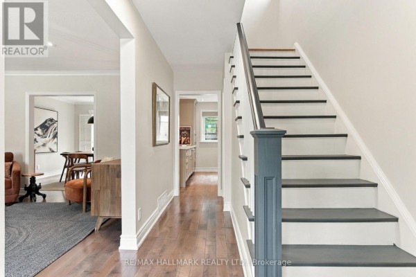 Bedroom 2 - 35 Love Crescent, Toronto, ON M4E1V6 Photo 5