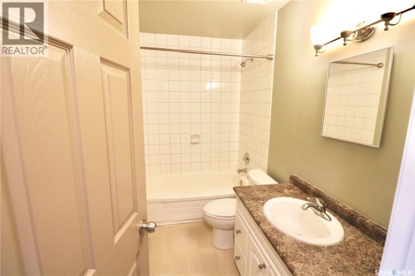 35 Mackenzie Way, Regina, SK, photo 3