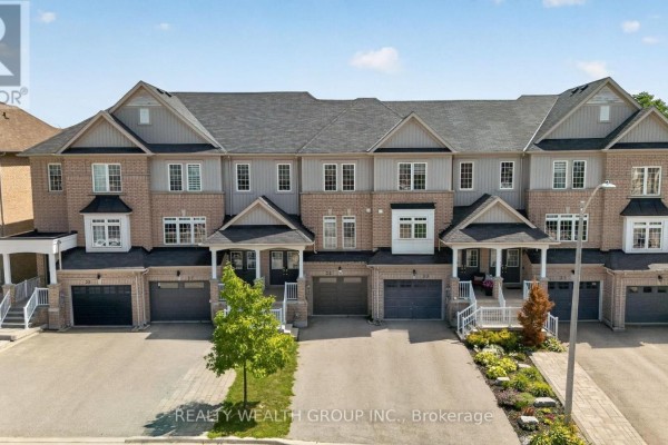 35 Matthewson Avenue, Bradford West Gwillimbury, ON, photo 2