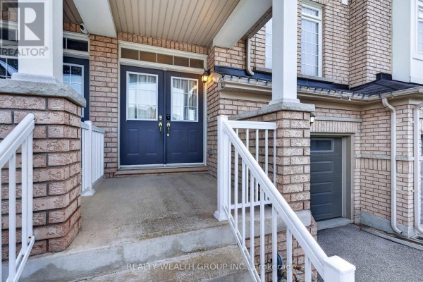 35 Matthewson Avenue, Bradford West Gwillimbury, ON, photo 3