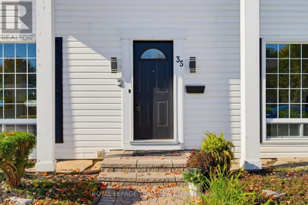 35 Mohawk Crescent, Ottawa, ON K2H7G7 Photo 4