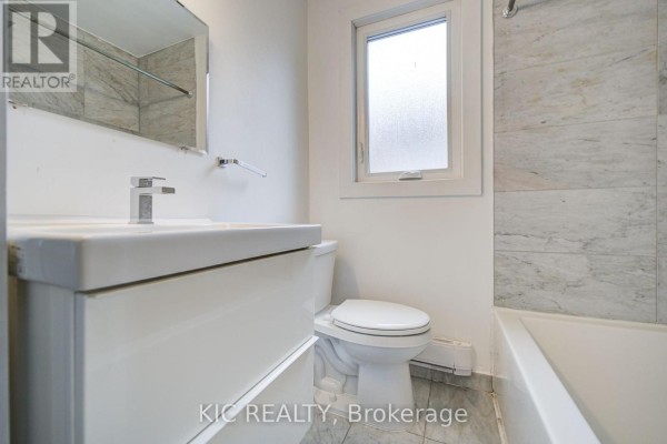 Furnace - 35 Montcalm Avenue Nw, Toronto, ON M6E4N5 Photo 3