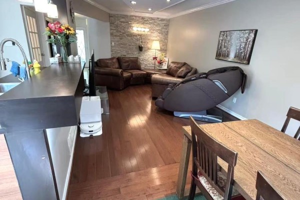 35 Moonlight Lane, Richmond Hill, ON L4C8K4 Photo 5
