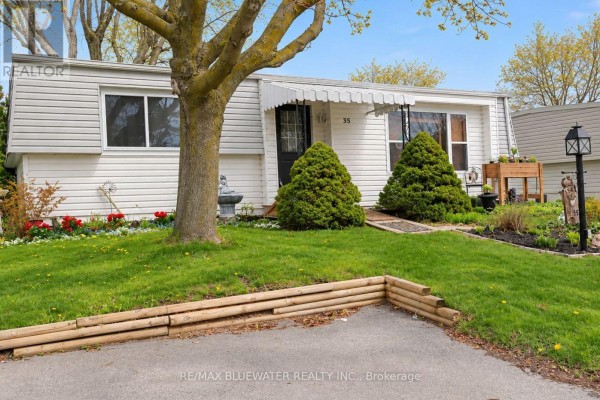 35 Pebble Beach Parkway, South Huron, ON, photo 3
