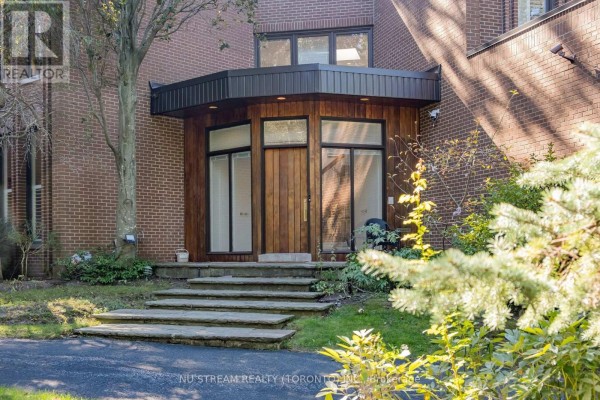 35 Penwood Crescent, Toronto, ON M3B3B1 Photo 2