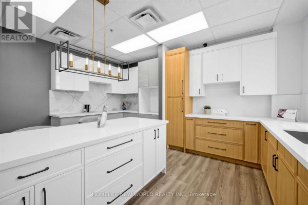 35 Royal Group Crescent, Vaughan, ON L4H1X9 Photo 5