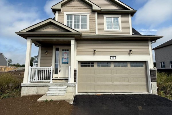35 Royal Oak Crescent, Loyalist, ON, photo 2
