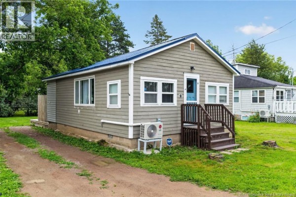 35 Second Avenue, Pointe Du Chene