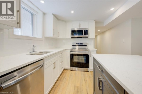 Kitchen - 35 Second Avenue Unit# B, Kitchener, ON N2C1N4 Photo 4