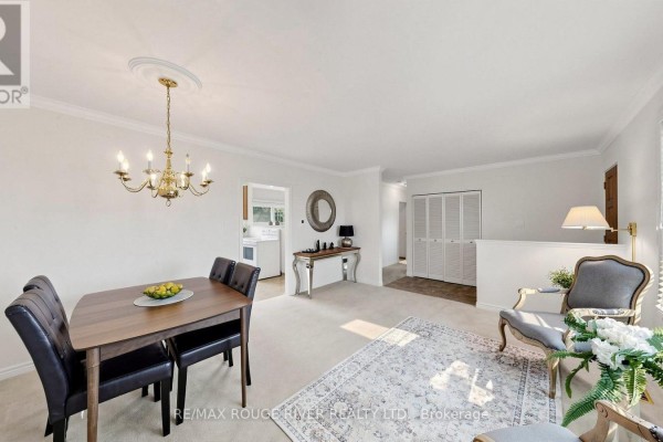 Bedroom 2 - 35 Southlawn Drive, Toronto, ON M1S1H9 Photo 5
