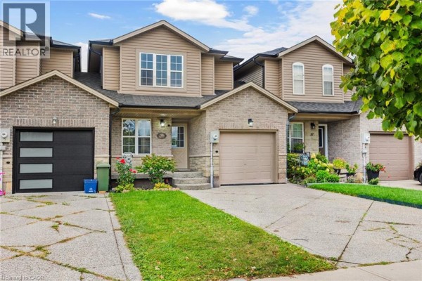 35 Thames Way, Mount Hope Photo 5