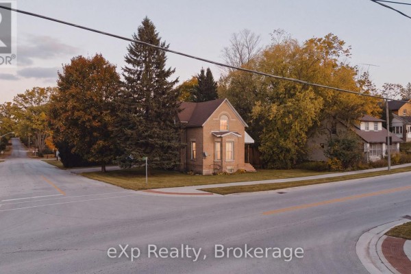 35 Toronto Road, Grey Highlands, ON N0C1E0 Photo 2