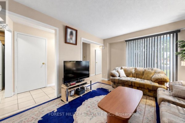 35 Treetops Court, Toronto, ON, photo 3