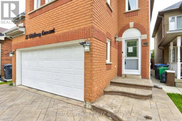Family room - 35 Wildberry Crescent, Brampton, ON L6R1K1 Photo 4