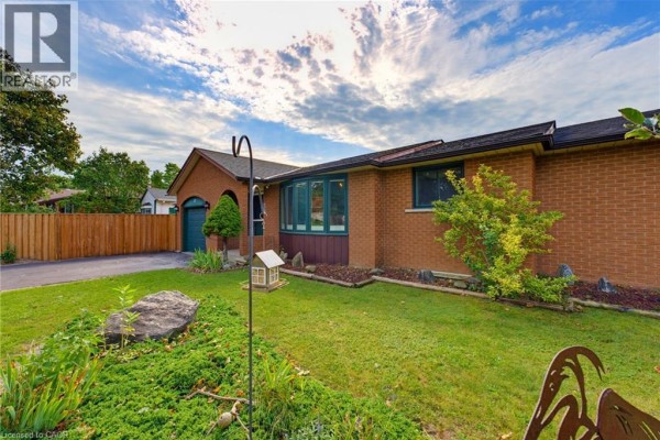 3pc Bathroom - 35 Windy Ridge Drive, Kitchener, ON N2P1R9 Photo 5