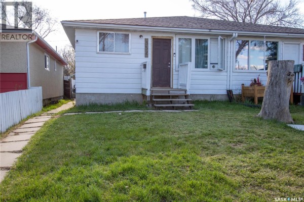 Bedroom - 350 & 352 Toronto Street, Regina, SK S4R1M2 Photo 4