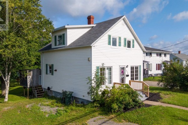 Family room - 350 Alexandra Street, Sydney, NS B1S2G3 Photo 2