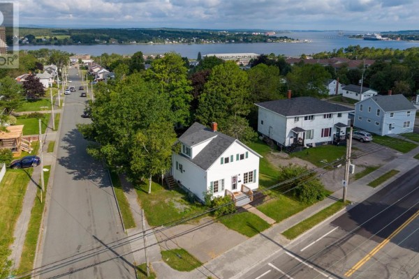 Eat in kitchen - 350 Alexandra Street, Sydney, NS B1S2G3 Photo 3