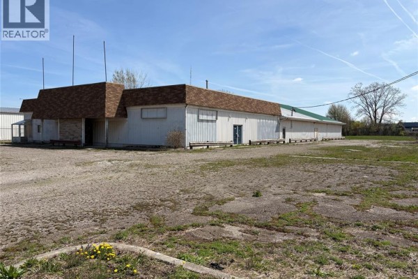 350 Arnold Street, Wallaceburg, ON N8A3P5 Photo 3