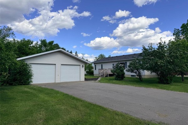 Kitchen - 350 Dixie Road, Swan River, MB R0L1Z0 Photo 4