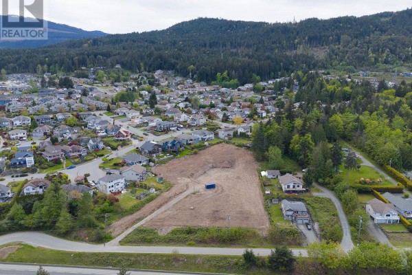 350 Morgan Rd, Ladysmith, BC, photo 2