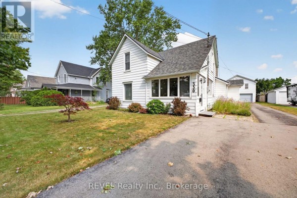 Kitchen - 350 Phipps Street, Fort Erie, ON L2A2V8 Photo 2