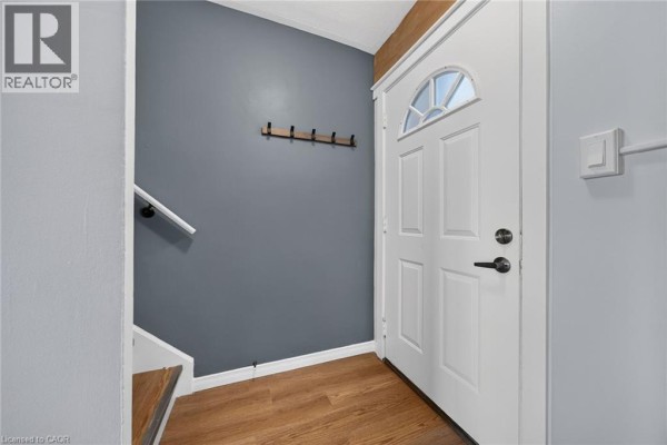 Bedroom - 350 Quigley Road Unit# 849, Hamilton, ON L8K5N2 Photo 3