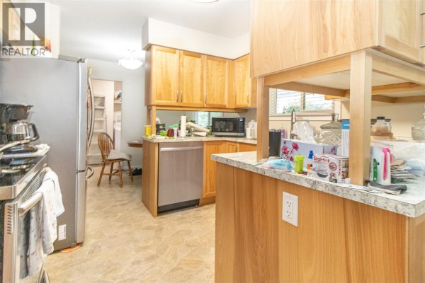 Full bathroom - 350 Rutland Road S, Kelowna, BC V1X2Z6 Photo 5