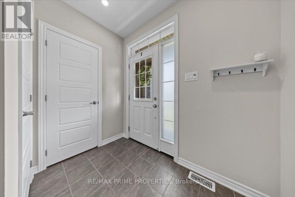 Dining room - 350 Sweetfern Crescent, Ottawa, ON K4A1A5 Photo 2