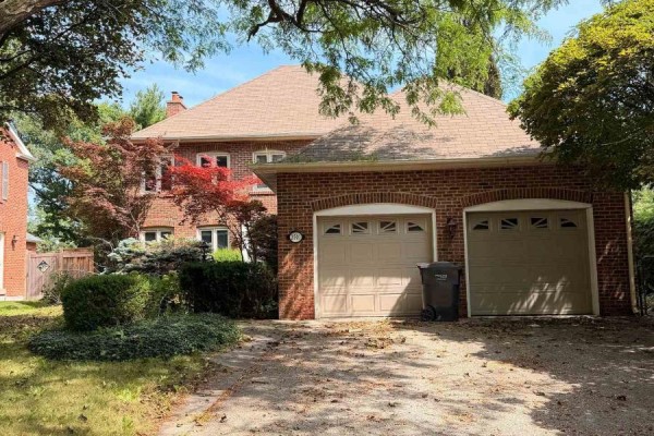3501 Kingbird Court, Mississauga, ON L5L2P9 Photo 2