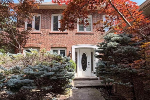 3501 Kingbird Court, Mississauga, ON L5L2P9 Photo 3