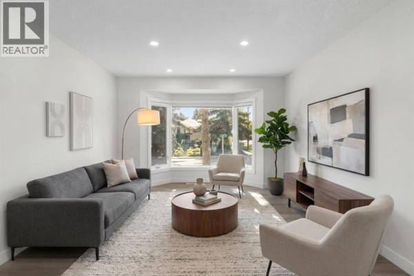 Foyer - 3504 33 Street Se, Calgary, AB T2B2C2 Photo 5