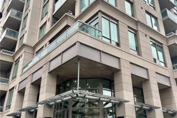 3504 Hurontario Street Unit# 506, Mississauga