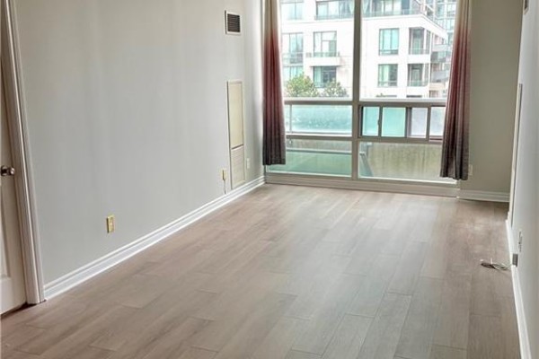 Bedroom - 3504 Hurontario Street Unit# 506, Mississauga, ON L5B0B9 Photo 2