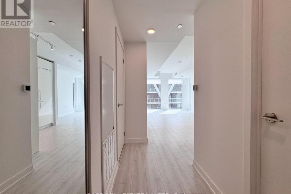 3505 - 238 Simcoe Street, Toronto, ON M5T0E2 Photo 3